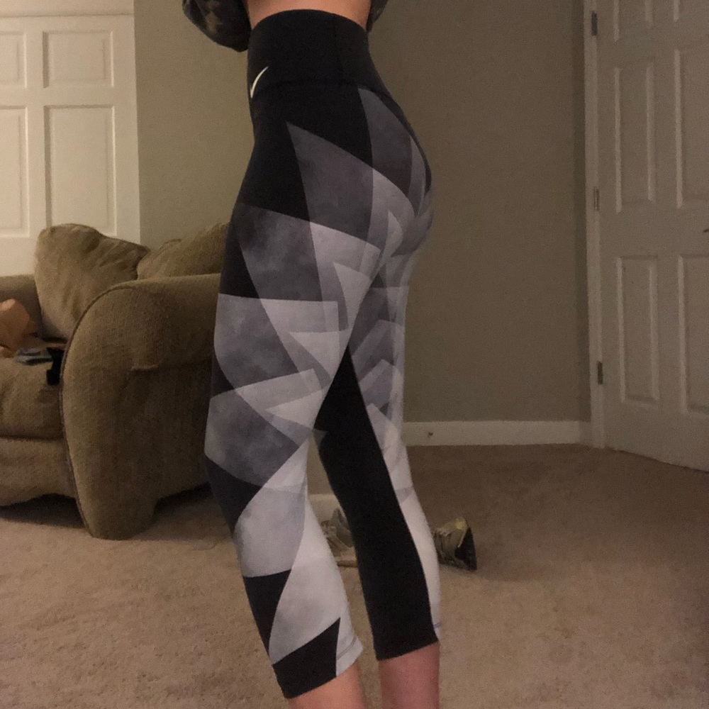 NIKE dri-fit leggings